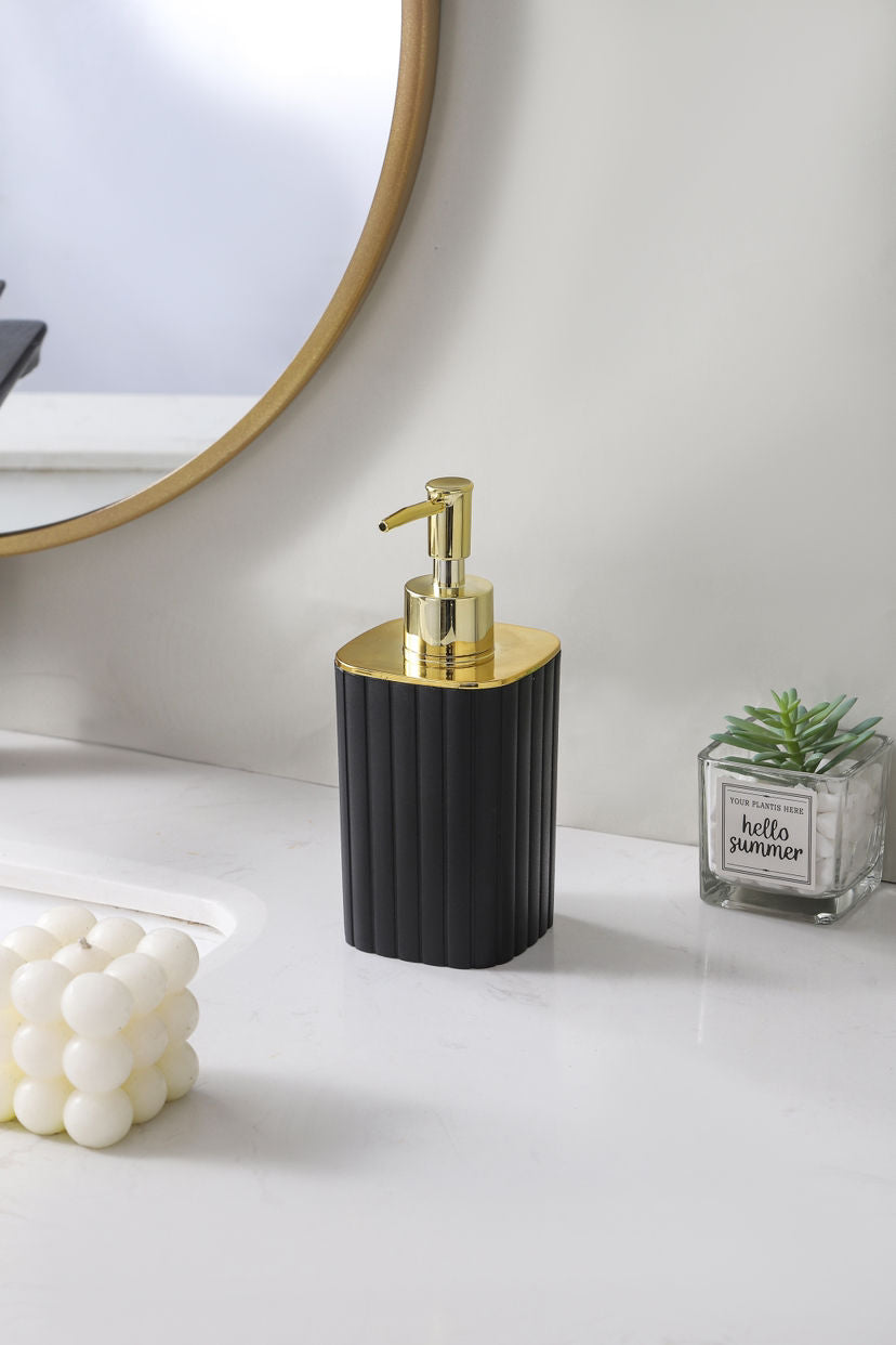 ✨ Set de Bain de Luxe 6 Pièces : L'Élégance Noir Mat & Or à l'Européenne !