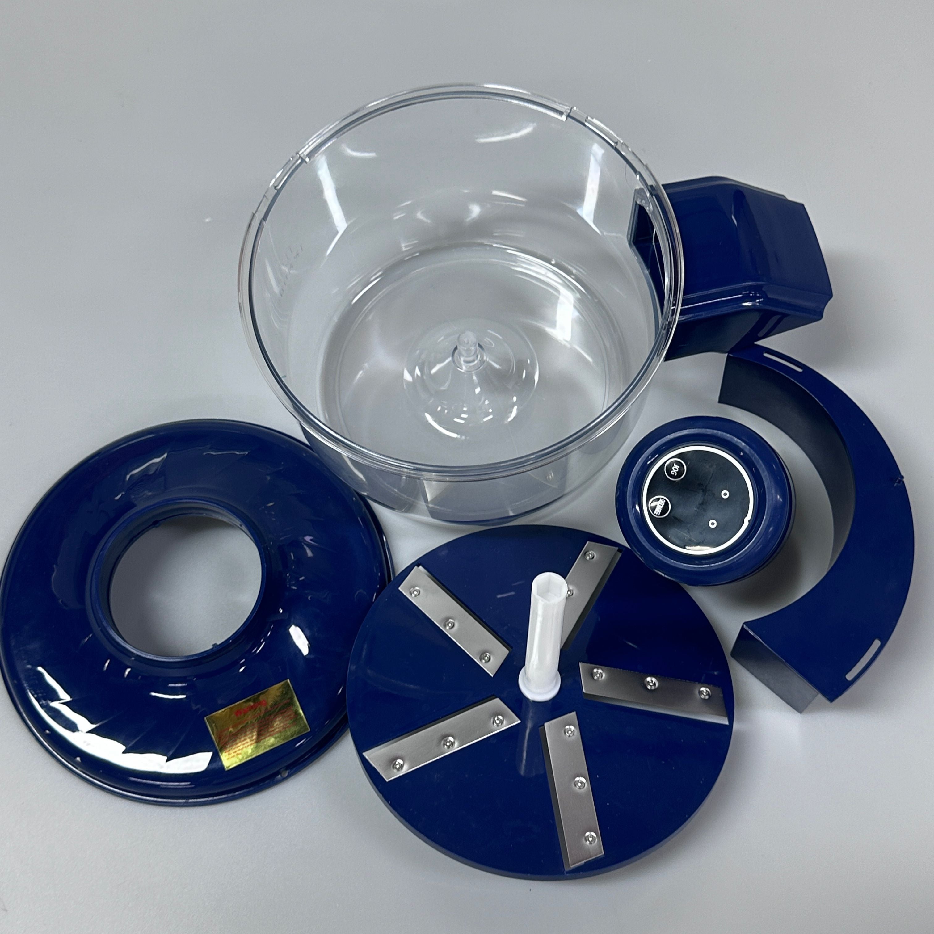 🍇 Éplucheur Compact Ergonomique : L'Outil Miracle pour vos Fruits & Légumes Délicats !